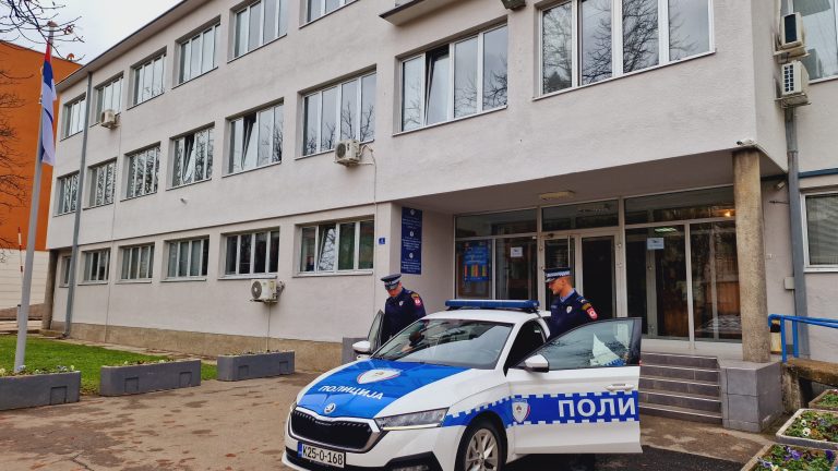 Bez znanja vlasnika prodali vozilo: Dvije osobe pod istragom u Prijedoru