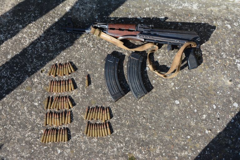 U akciji „Kalibar“ oduzeta automatska puška