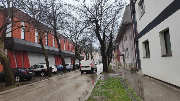 AMS RS: Oprez na putevima zbog veće količine vode