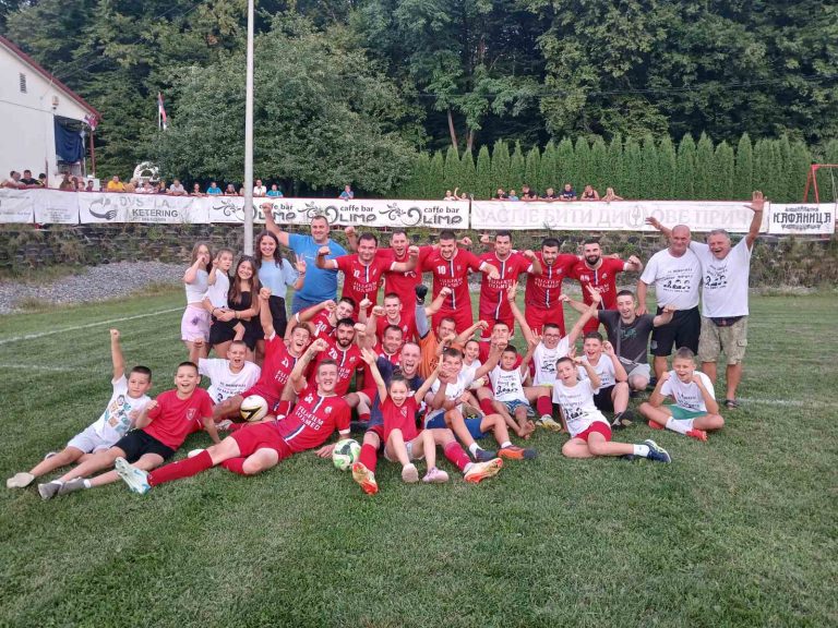Robert Janjetović podigao pehar: Svodna pobjednik 28. Memorijalnog turnira “Braća Marčeta” (FOTO)