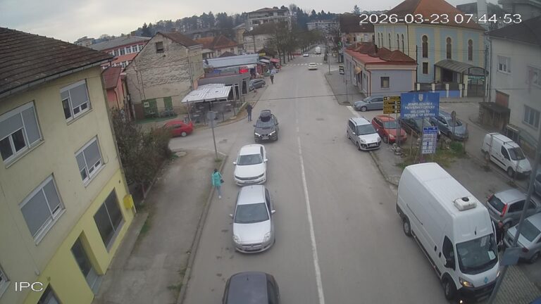 Gužva na više graničnih prelaza