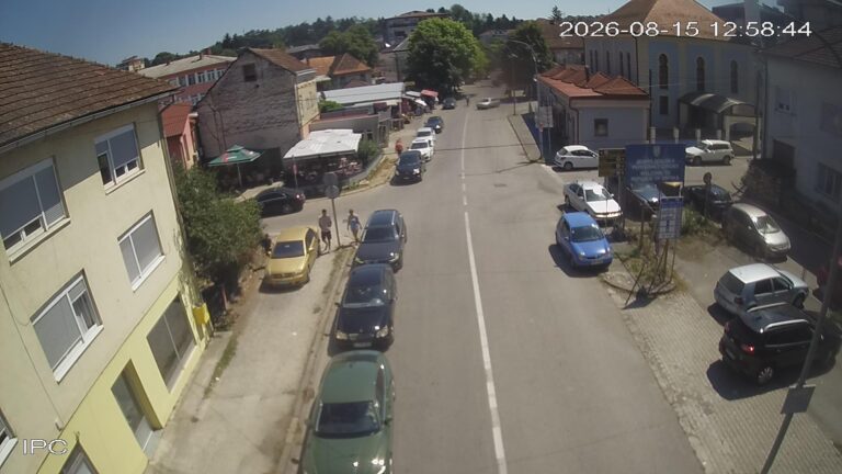 Gužve na više graničnih prelaza