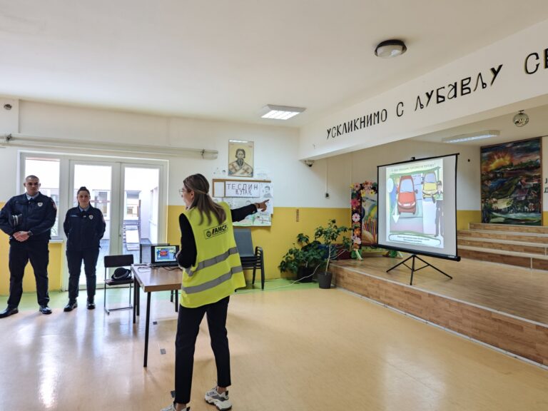 OŠ Sveti Sava: Predavanje o bezbjednom učešću u saobraćaju