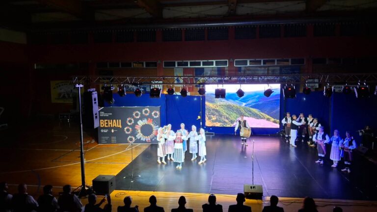Spoj tradicije i pjesme: Održan koncert Ansambla „Venac“ u Novom Gradu